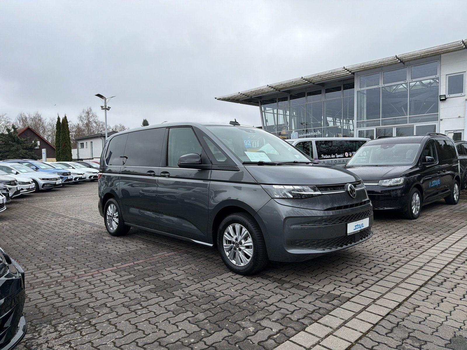 Multivan Life TDi DSG Navi LED AZV 7S Life