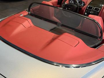 2010 Aston Martin DBS — миниатюра 15