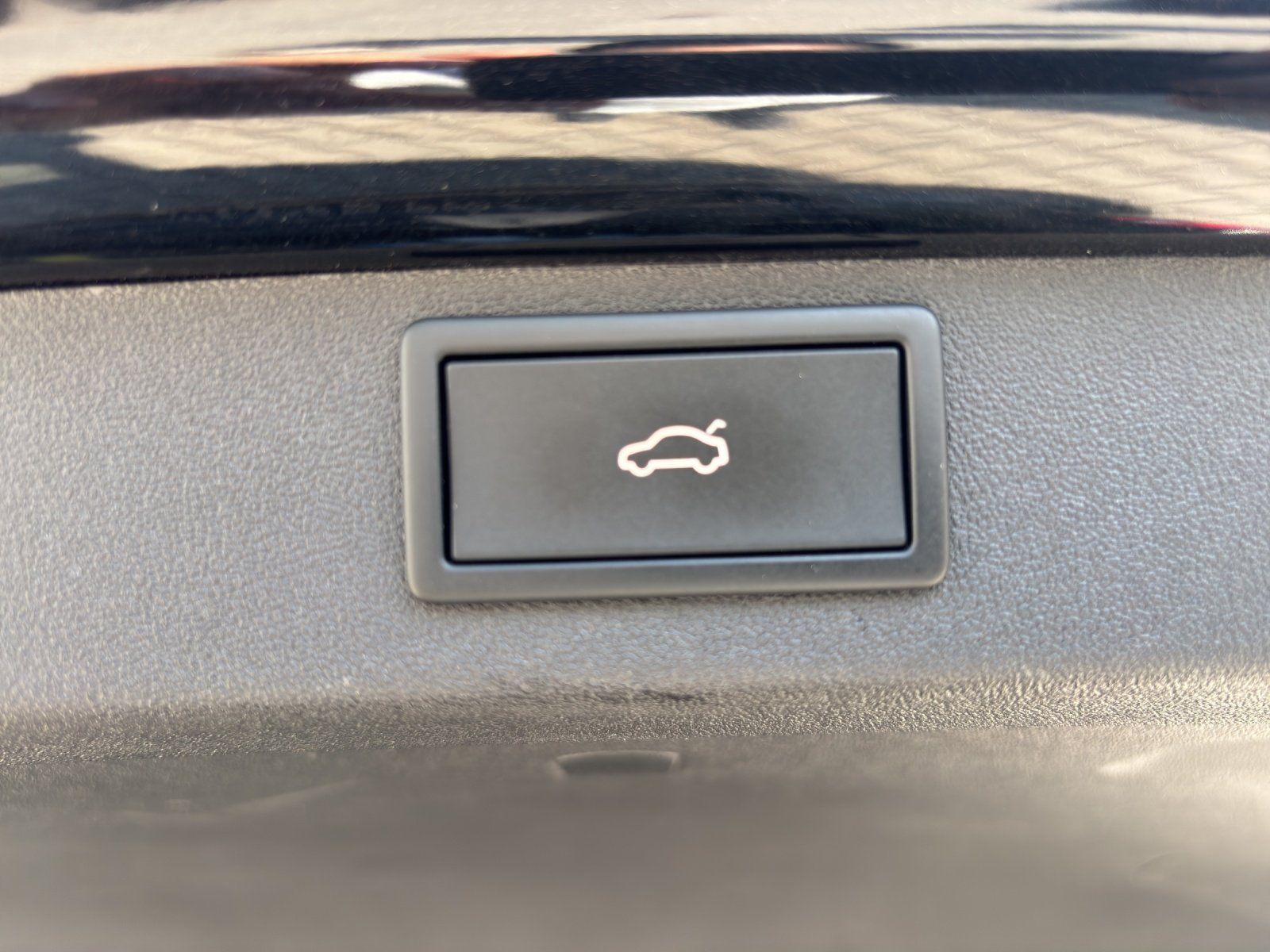 Fahrzeugabbildung SKODA Enyaq 60 Loft/Convenience PLUS