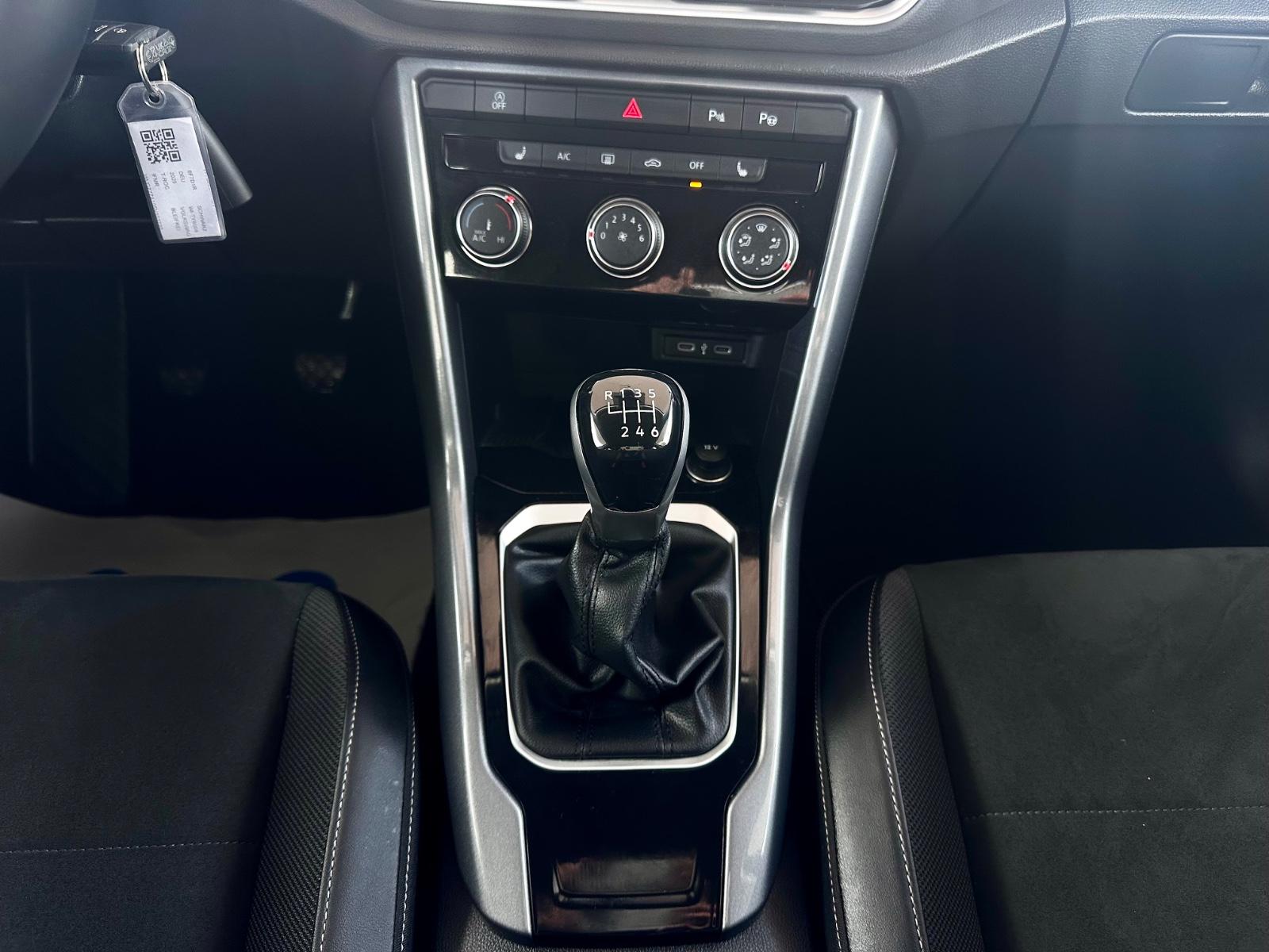 Volkswagen T-Roc 1.5 TSI Style LED App-Connect 1.Hand, миниатюра 18