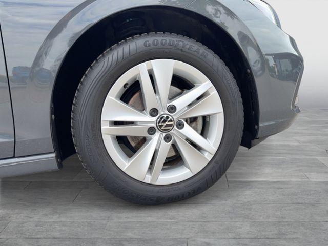 Golf VIII COMFORTLINE 1.0 TSI DSG NAVI REAR VIEW