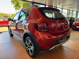 Dacia Sandero II Stepway Celebration 1. Hand - Dacia Sandero: Rot