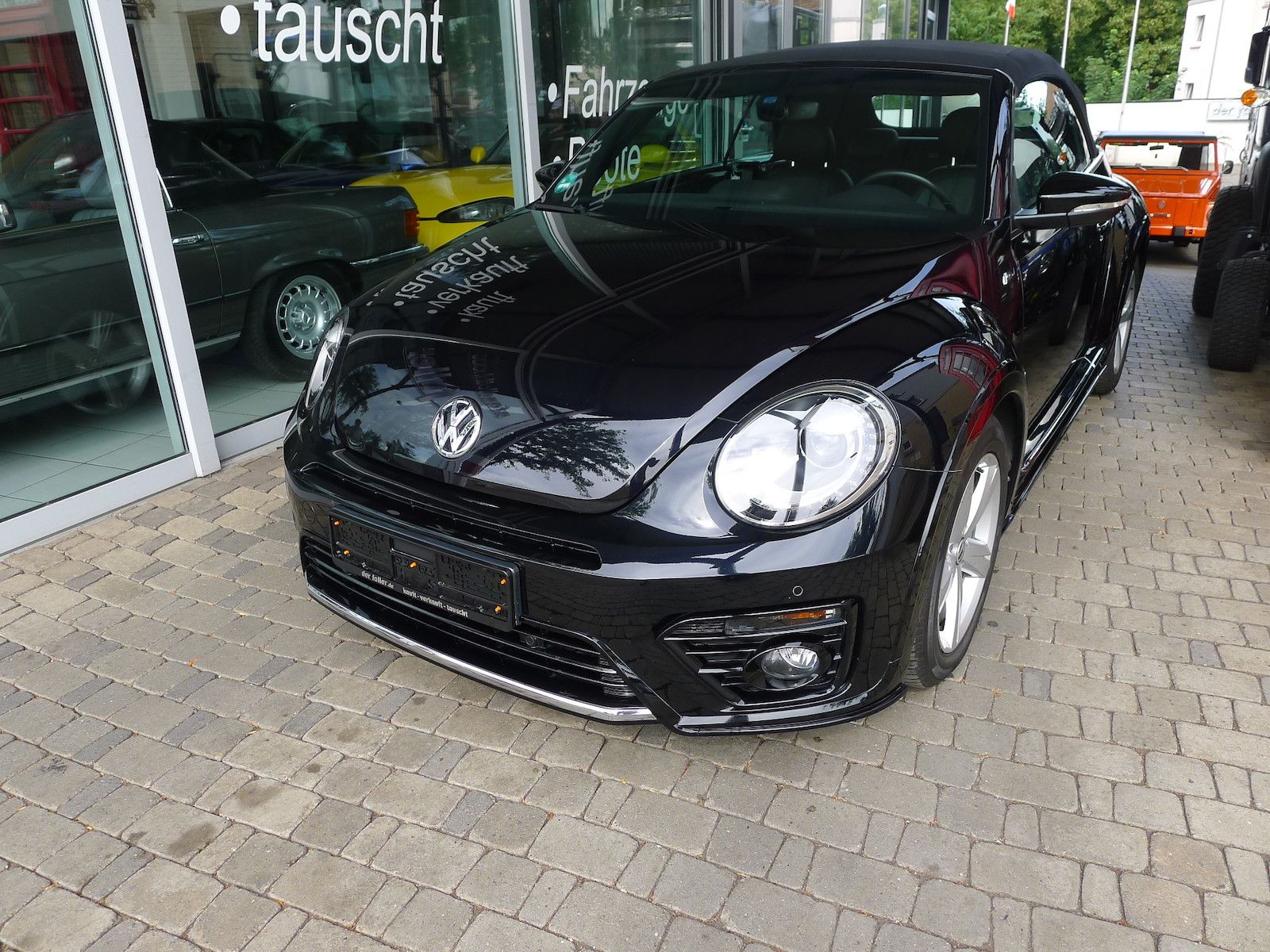 Volkswagen Beetle Cabrio DSG schwarz R-Line foto 2