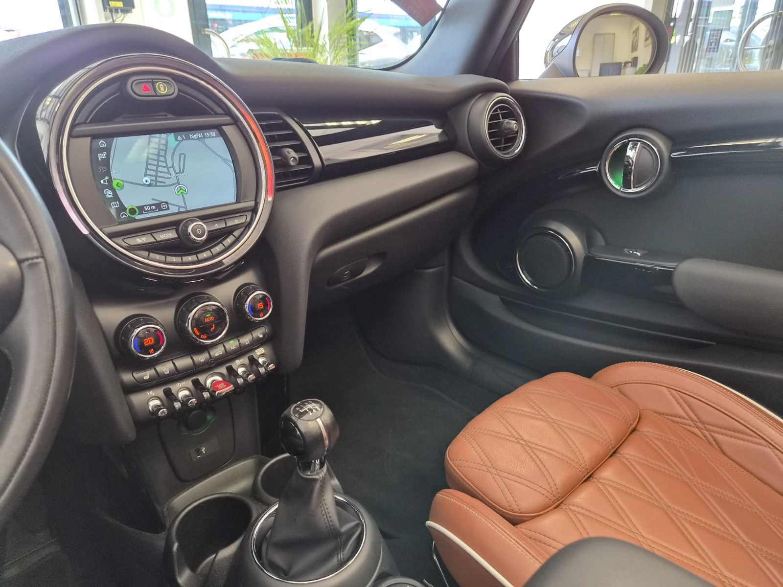 Fahrzeugabbildung MINI Cooper Cabrio,Leder,Navi,Kamera