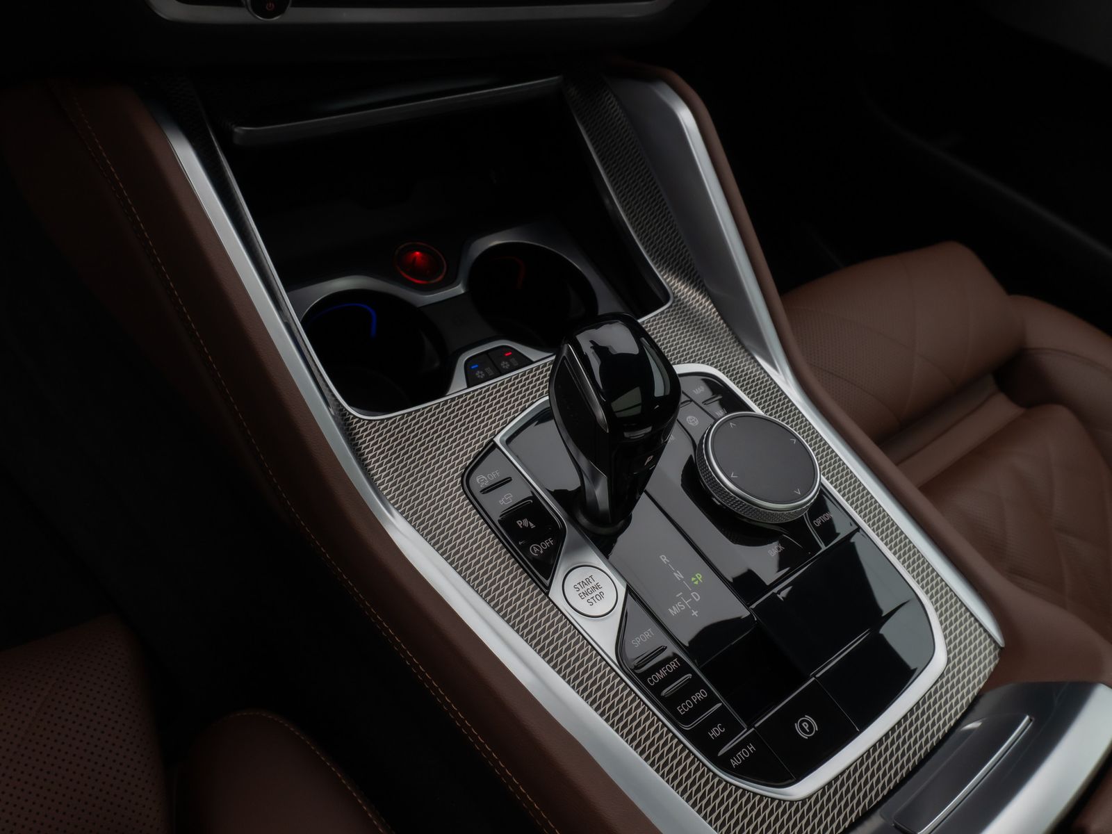 Fahrzeugabbildung BMW X6 M50i Pano 360°Laser Fond-Ent. HUD DAB H/K 22"