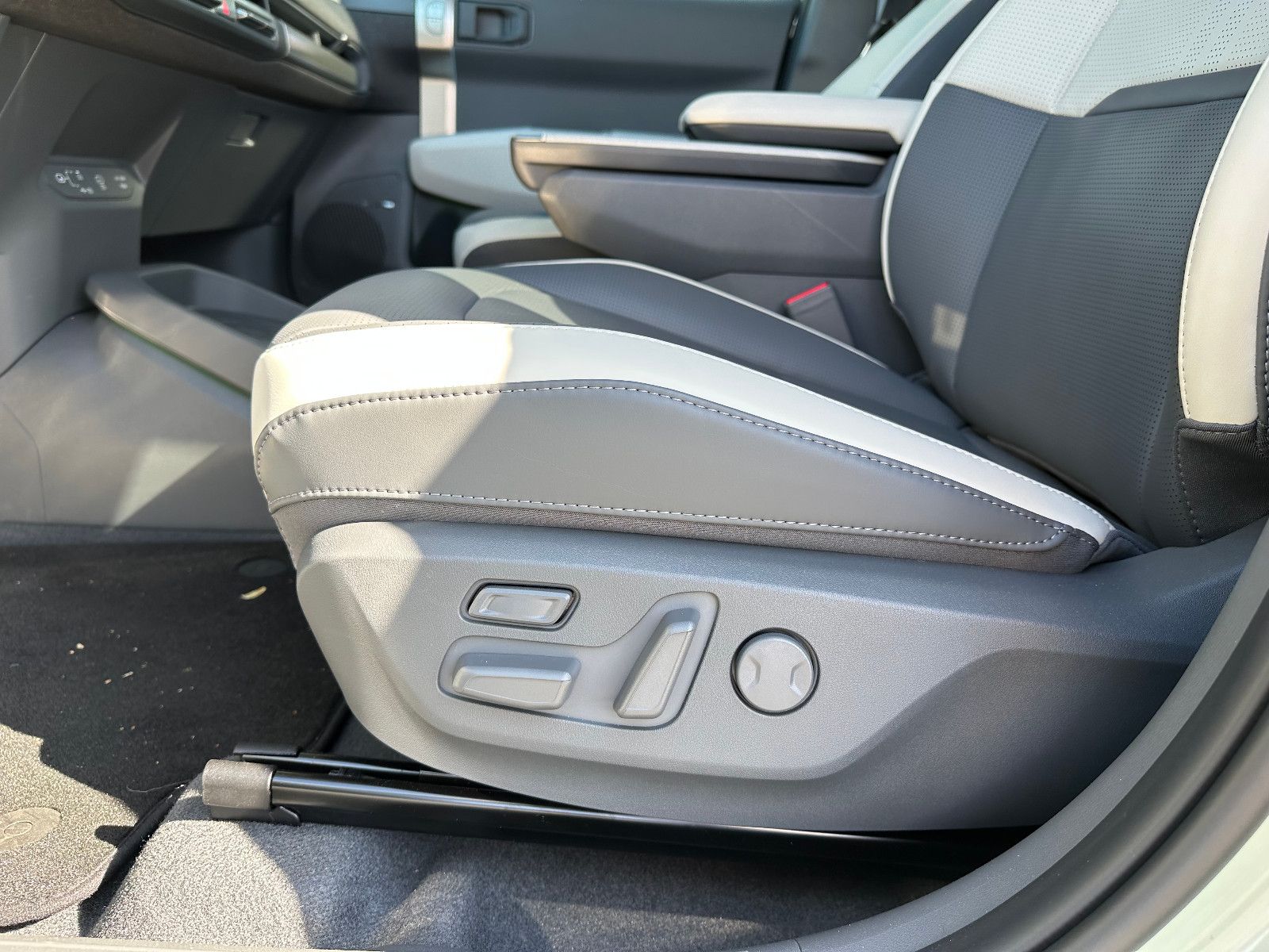 Fahrzeugabbildung Kia EV3  81.4 GT-LINE DWP COM