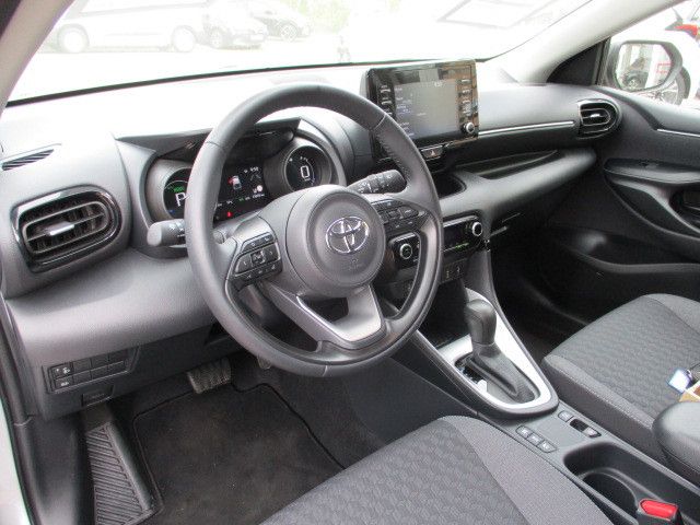 Fahrzeugabbildung Toyota Yaris Hybrid Team Deutschland