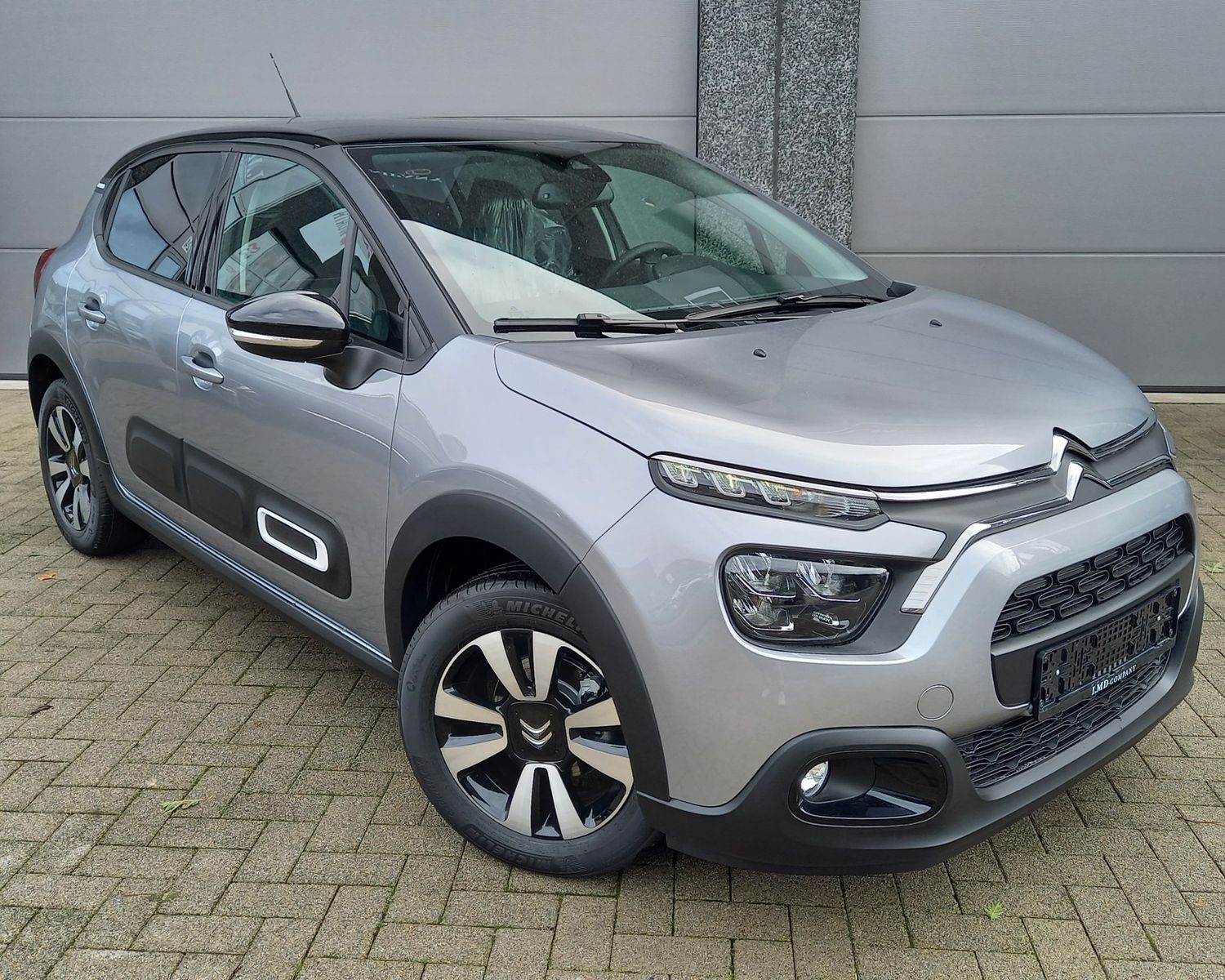 Citroën C3 SHINE 12 PT 110 EAT6 KAM*NAV*SH*16 imagem 3