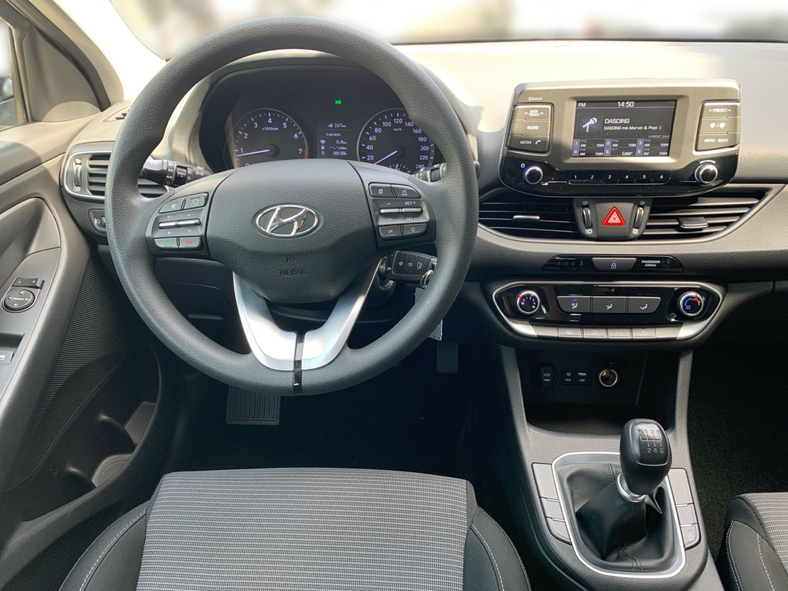 Fahrzeugabbildung Hyundai i30 1.4 Select 1 Hd 8xbereift