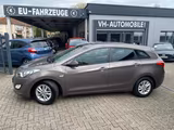 Hyundai i30cw 15"Alu+Bluetooth+Klima+Tempoma+PDC hinten - Hyundai i30: I30cw