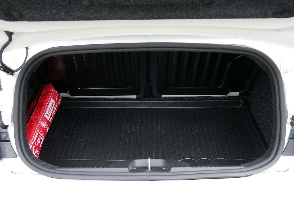 Fahrzeugabbildung Fiat 500 1.0 DolceVita KLIMAAUTOMATIK NAVI