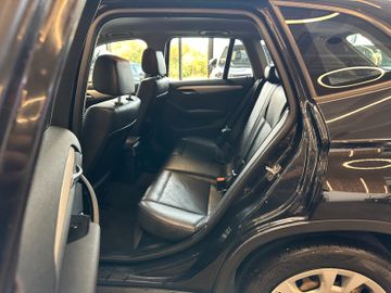 BMW X1 sDrive *TÜV0928*VOLL-LEDER*NAVI*PDC*2-ZONEN*