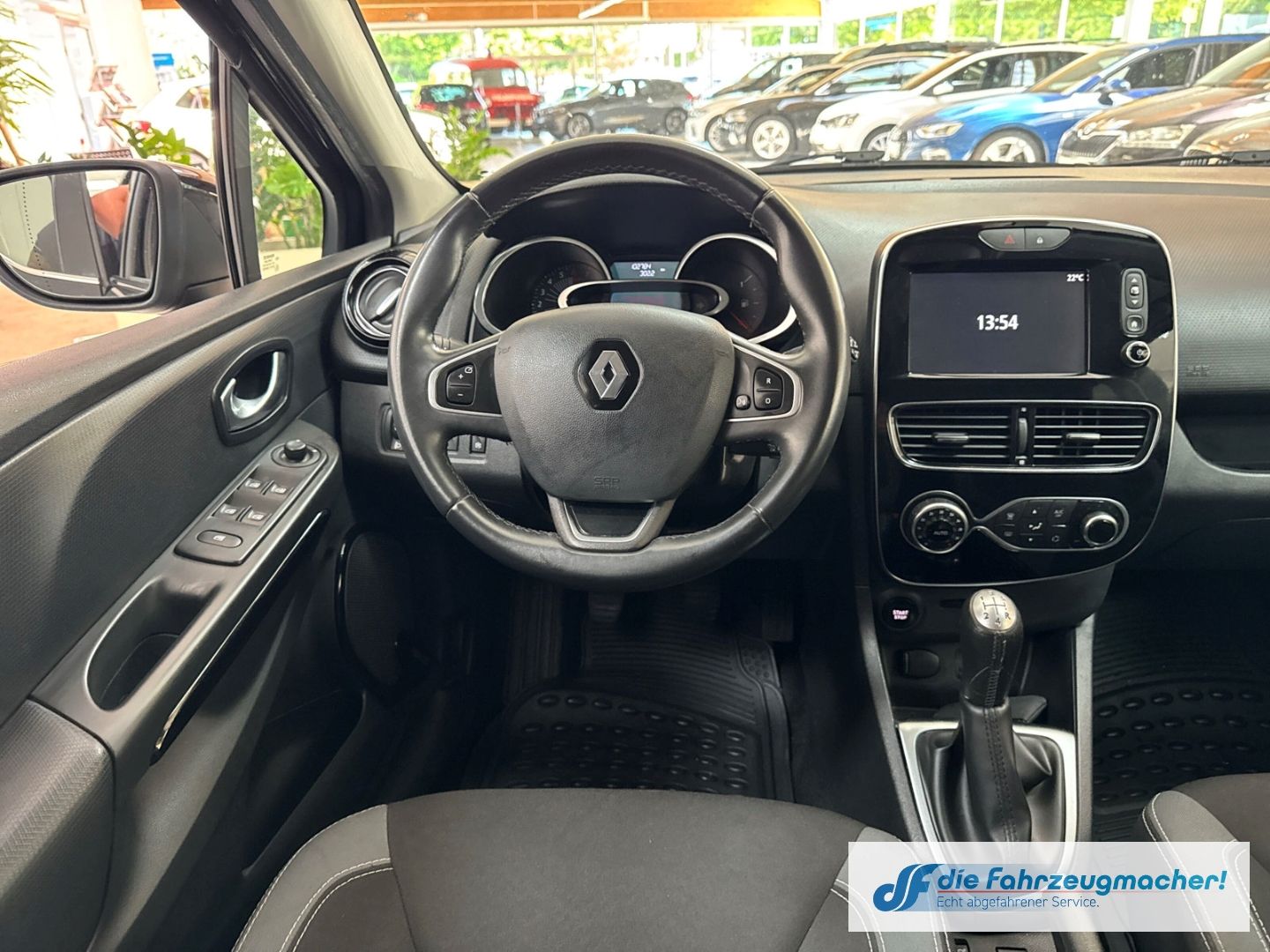 Fahrzeugabbildung Renault Clio IV Grandtour Intens 0.9 TCe 90 eco Fahrerpr