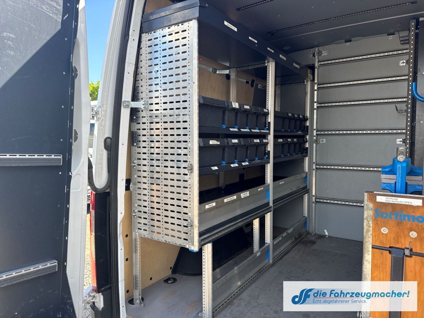 Fahrzeugabbildung Mercedes-Benz Sprinter MIXTO III Kasten 314 CDI L2H3 ACC DAB R