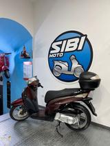 Honda SH 150 - HONDA VON 126 BIS 250 CCM