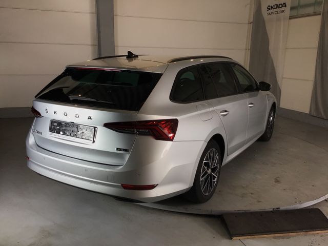 Fahrzeugabbildung Skoda Octavia Clever Combi 1.5 TSI DSG/Navi/RFK/ACC