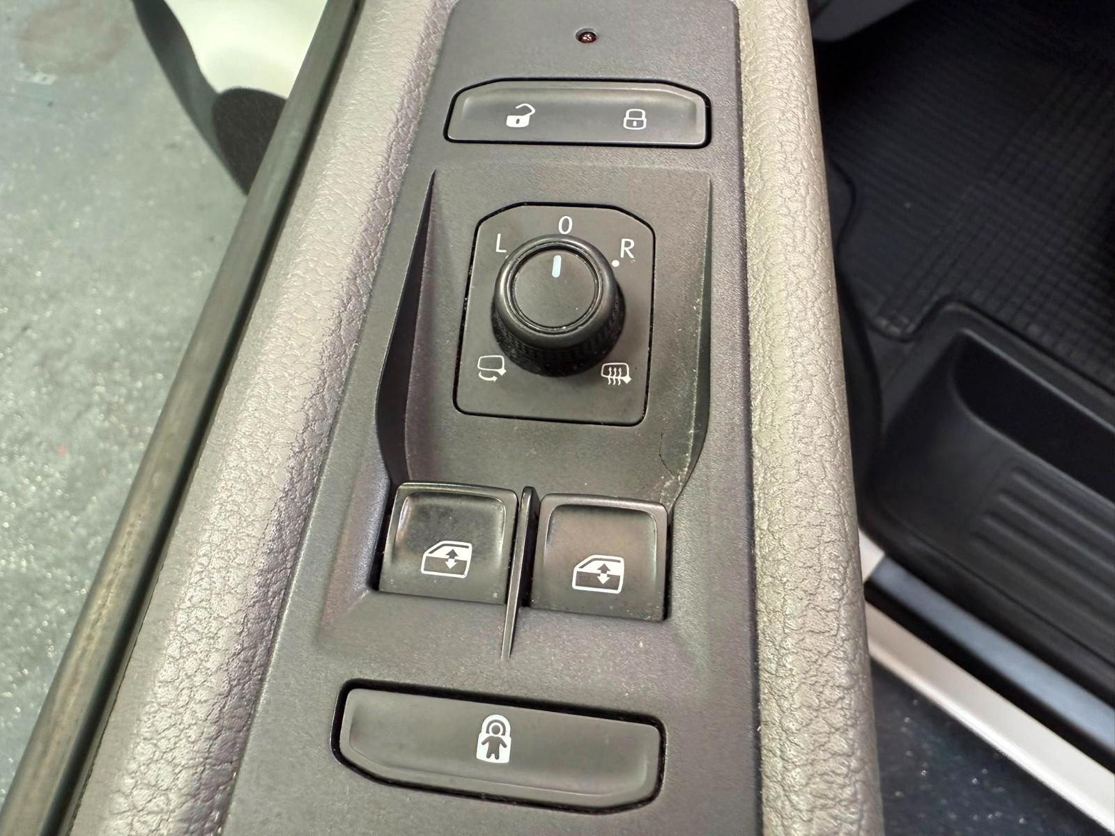 Volkswagen Caravelle T6.1 Kombi 9 Sitze Klima 2xPDC 2.Hand Unfallfrei, миниатюра 18