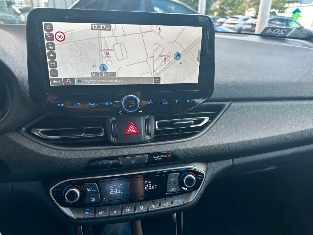 Fahrzeugabbildung Hyundai i30 Advantage 1.0 T-GDI 100PS Navi/SHZ/Kamera