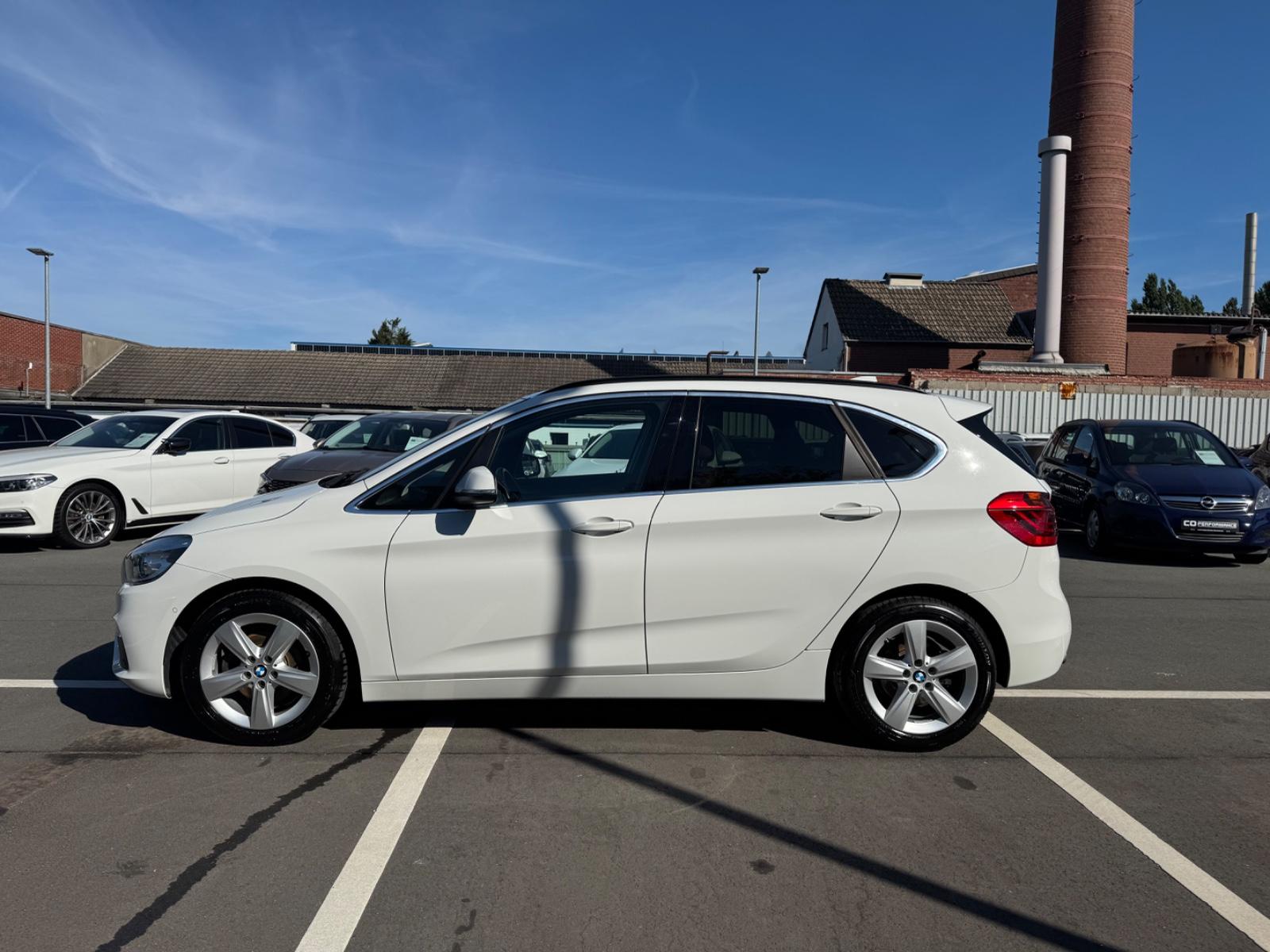 BMW 218 Active Tourer *NAVI*LEDER*PDC*LED*TEMP*