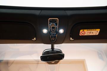 صورة مصغرة 37 لـ 2021 Aston Martin DBX