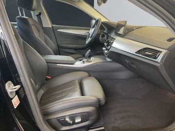 BMW 520 - 12