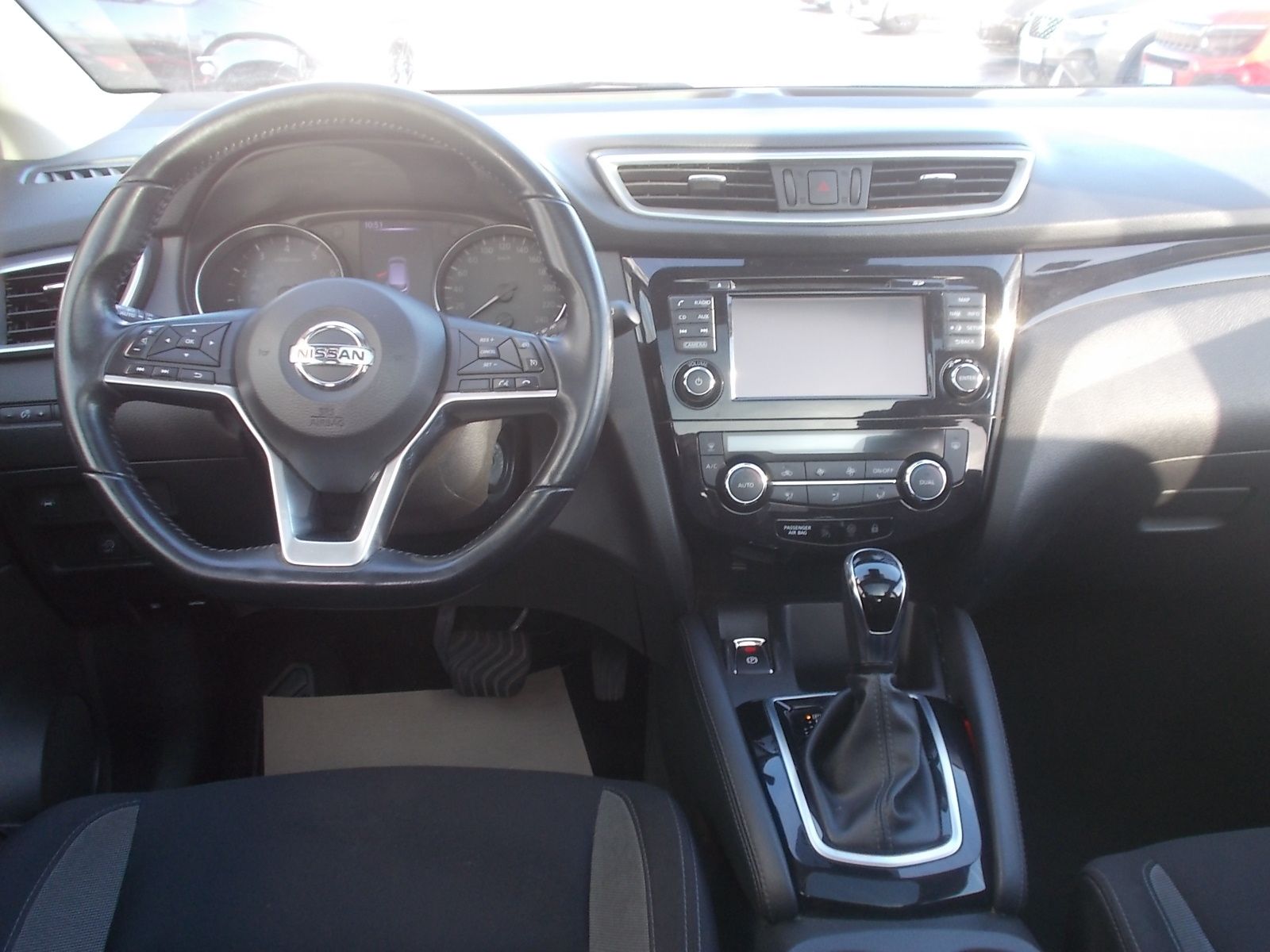 Fahrzeugabbildung Nissan Qashqai 1.2 DIG-T Acenta 4x2 Automatik