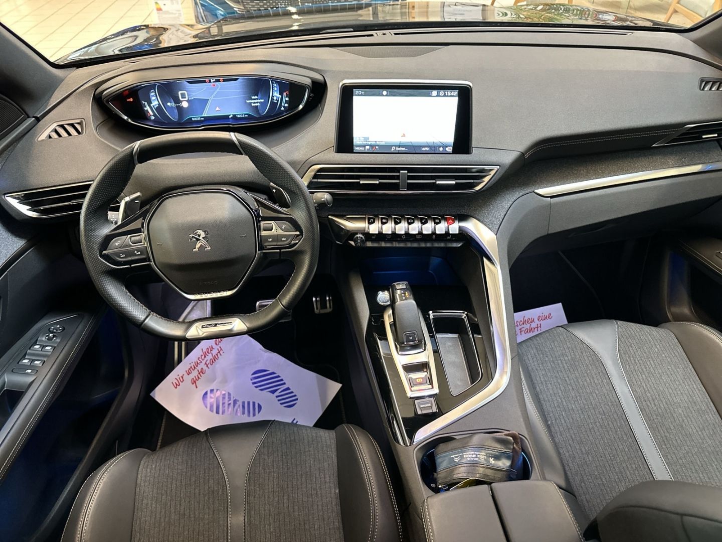 Fahrzeugabbildung Peugeot 3008 Allure 1.5 GT-Line BlueHDi 130 EAT8 Navi