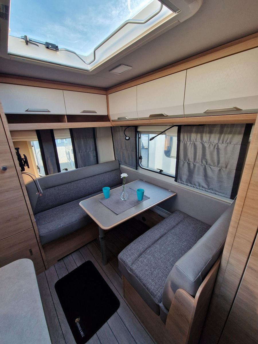 Fahrzeugabbildung Knaus Südwind 420 QD Black Selection