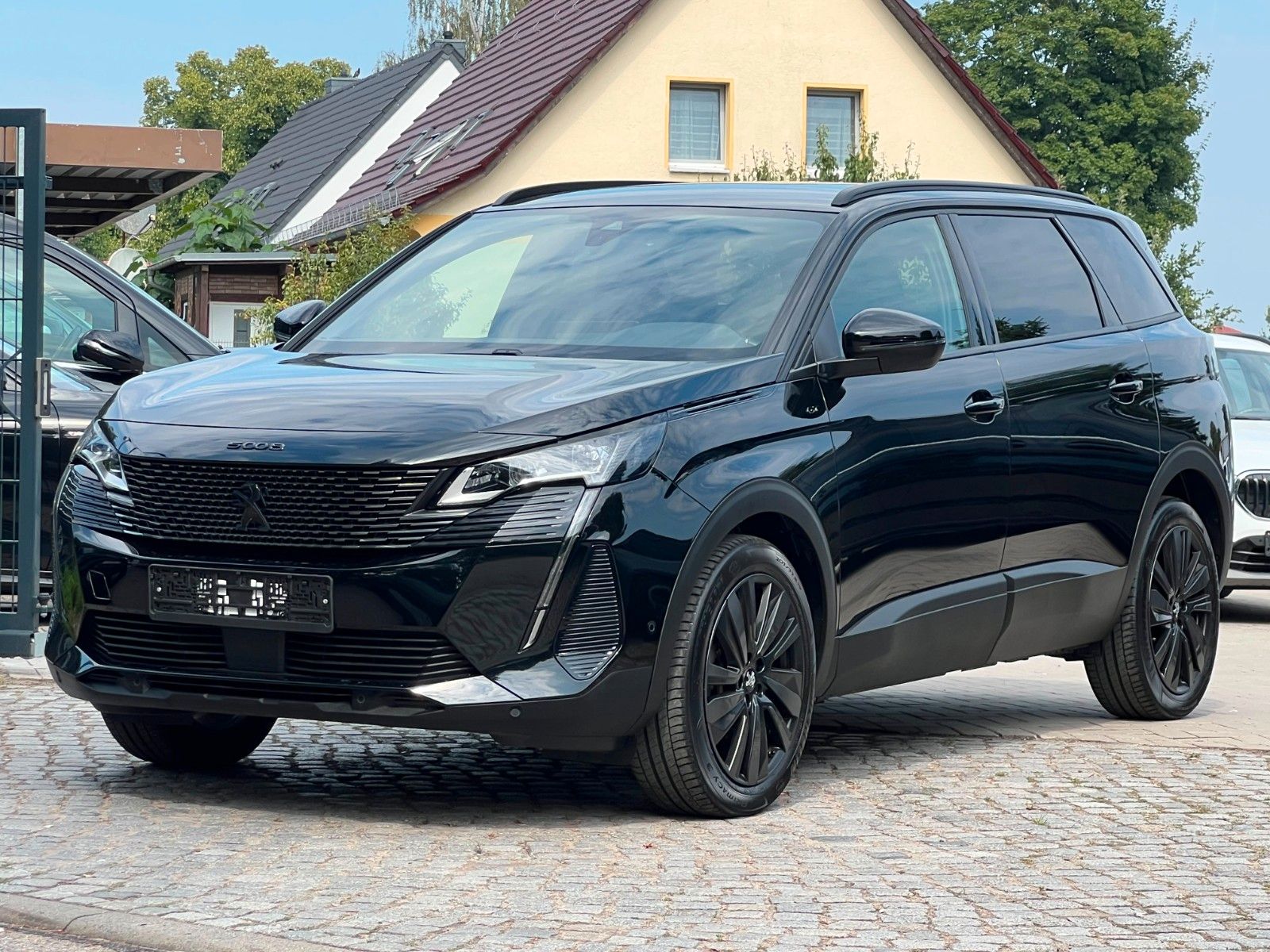 Peugeot Peugeot 5008 GT*LED*7SITZ*KAMERA*NAVI*SHZ*