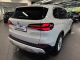 BMW X5 xDrive30d PANO ACC AHK NAVI Standh. LED DAB H - BMW X5 mit Diesel-Antrieb: Weiß, Luftfederung