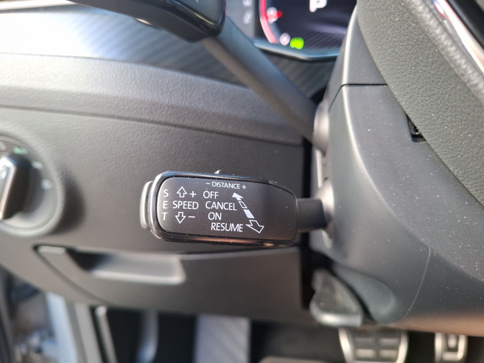 Fahrzeugabbildung SKODA Superb Combi TDI Sportline DSG Matrix Navi AID A