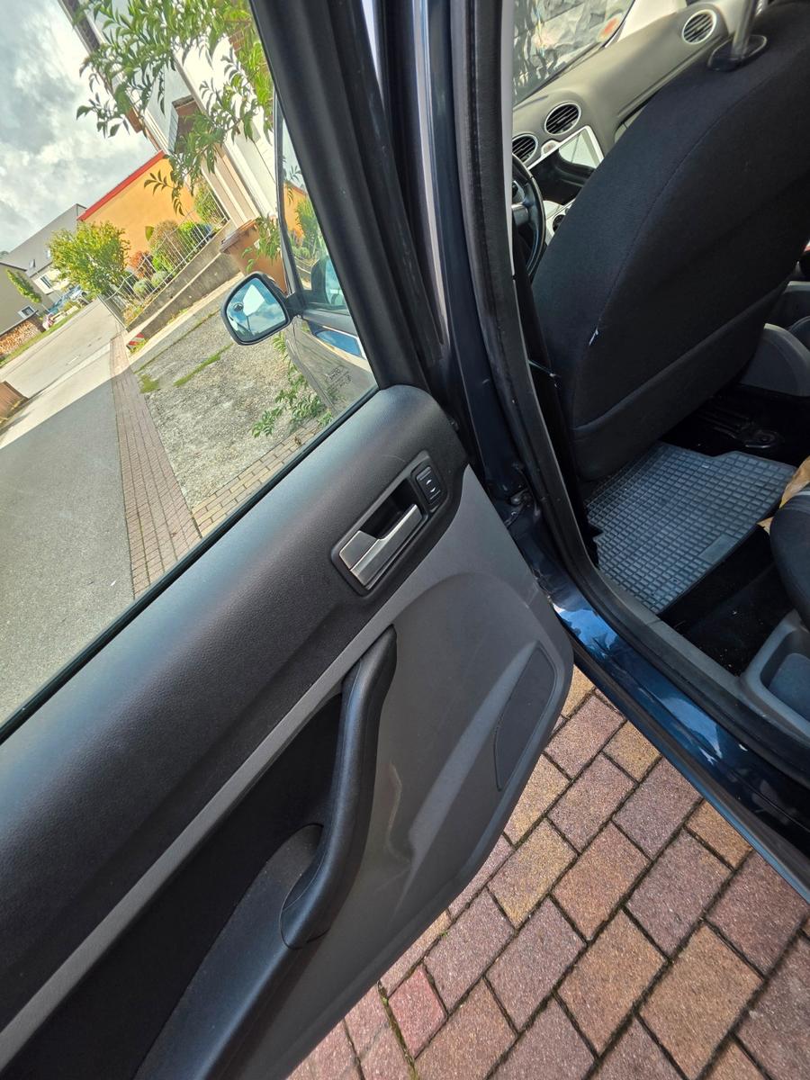 Ford Focus 2009 — photo 8