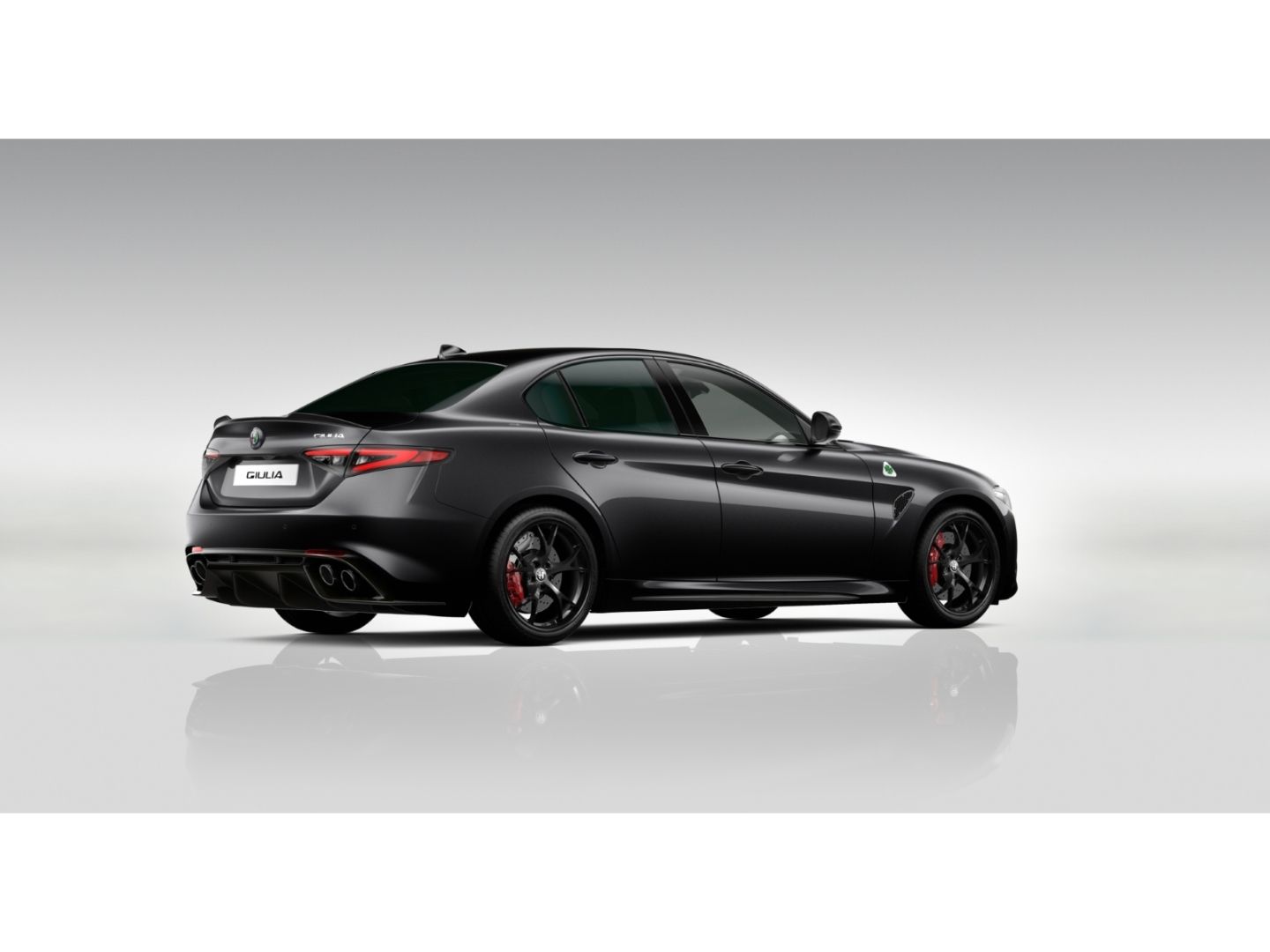 Fahrzeugabbildung Alfa Romeo Giulia Quadrifoglio 2.9 V6 Bi-Turbo - Akrapovic