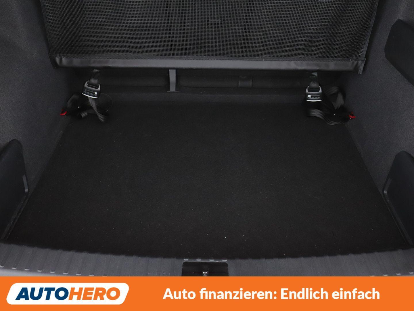 Skoda Karoq 1.5 TSI ACT SportLine Aut.*NAVI*LED*TEMPO*