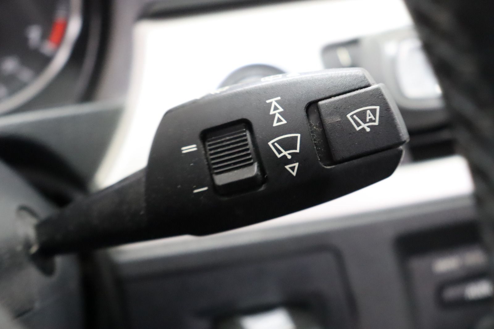 Fahrzeugabbildung BMW 318 i Touring * Klimaautomatik