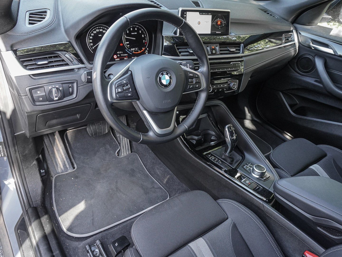 BMW X2 sDrive18i Advantage Plus Aut. NAVI LED Sound  foto 5