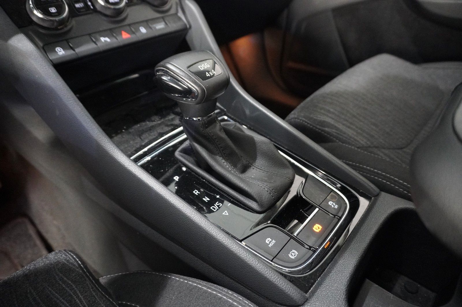 Fahrzeugabbildung SKODA Kodiaq 2.0 TDI STYLE 4X4 DSG NAVI/LED/SHZ/SPORT