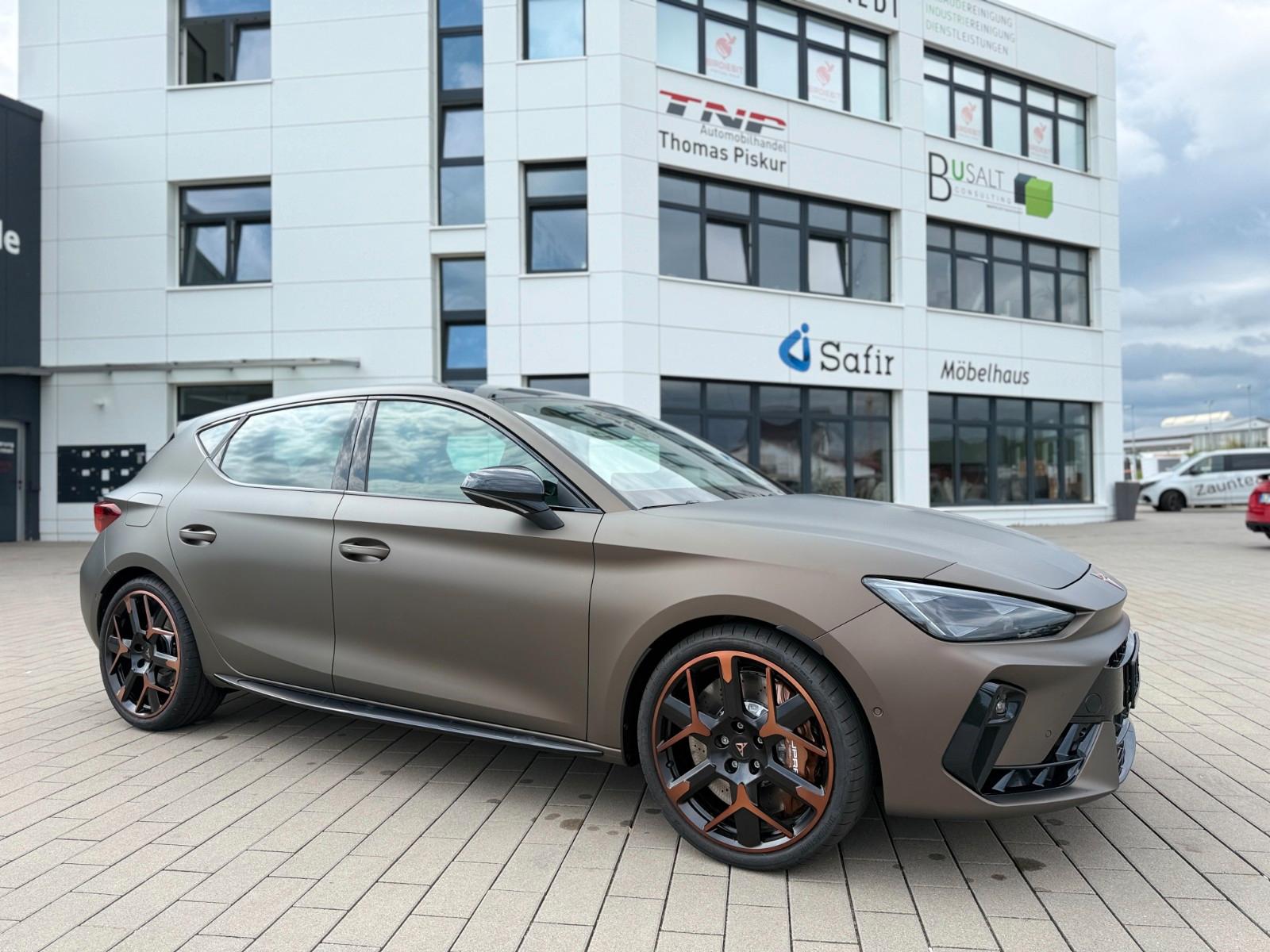 Cupra Leon 2.0 TSI VZ EXTREME+AHK+Century Bronze Matt