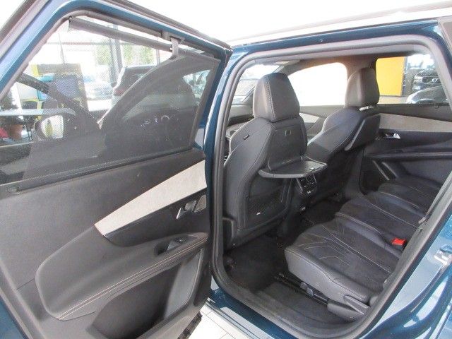 Fahrzeugabbildung Peugeot 5008 GT 1.2T NAVI/LED/SHZ/LEDER/PDC+CAM/PARKASS.