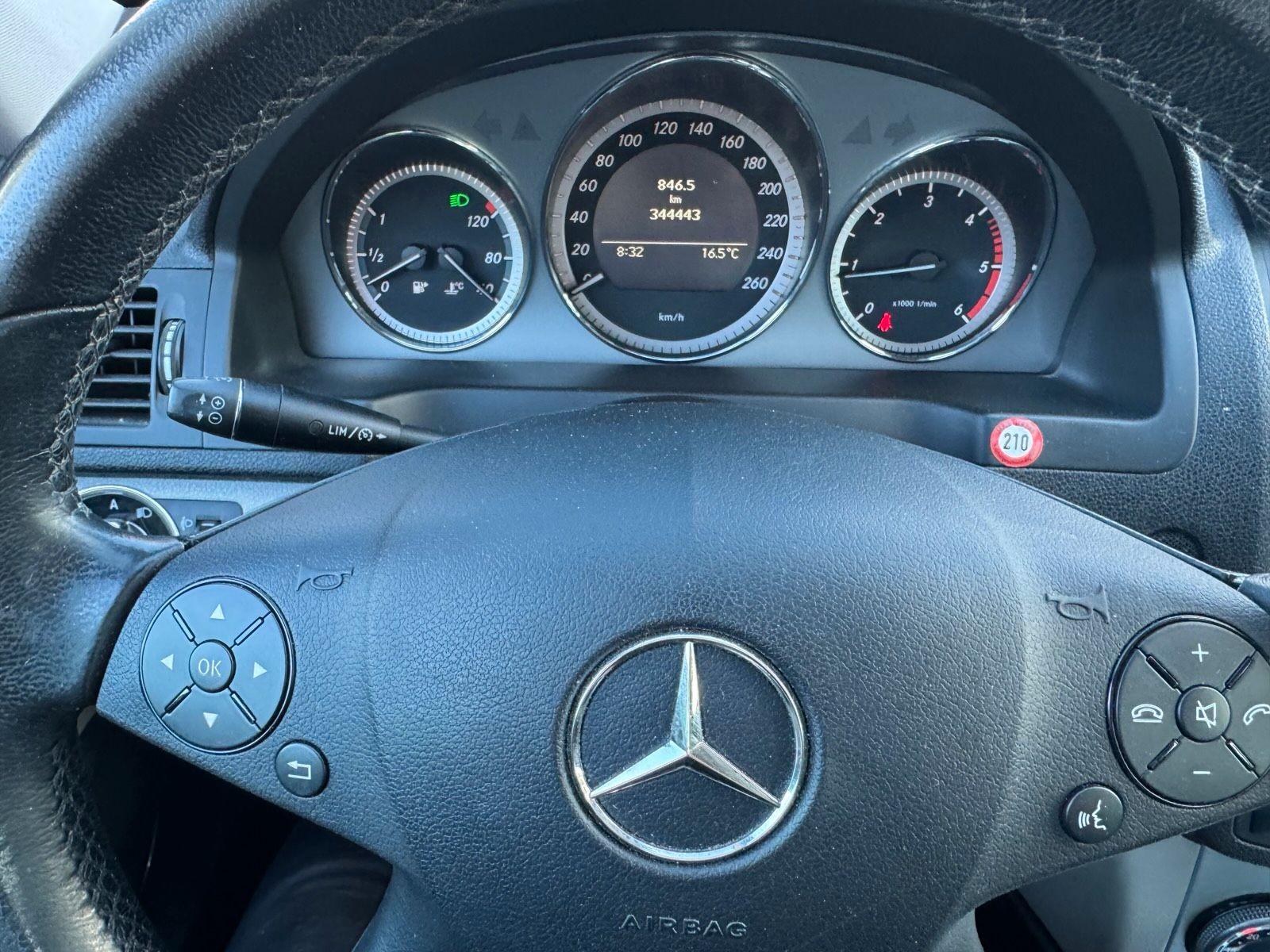 Mercedes-Benz C220 2010 — photo 6