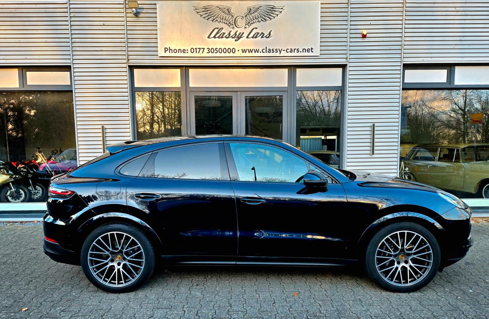 Porsche Coupe PANO/LUFT/SPORT CHRONO/MATRIX/AHK/SCHECKHE