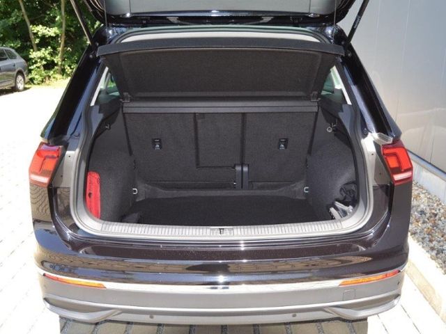 Tiguan 1.5 TSI DSG AHK/LED/NAVI+VZE/17-ZOLL/PDC/