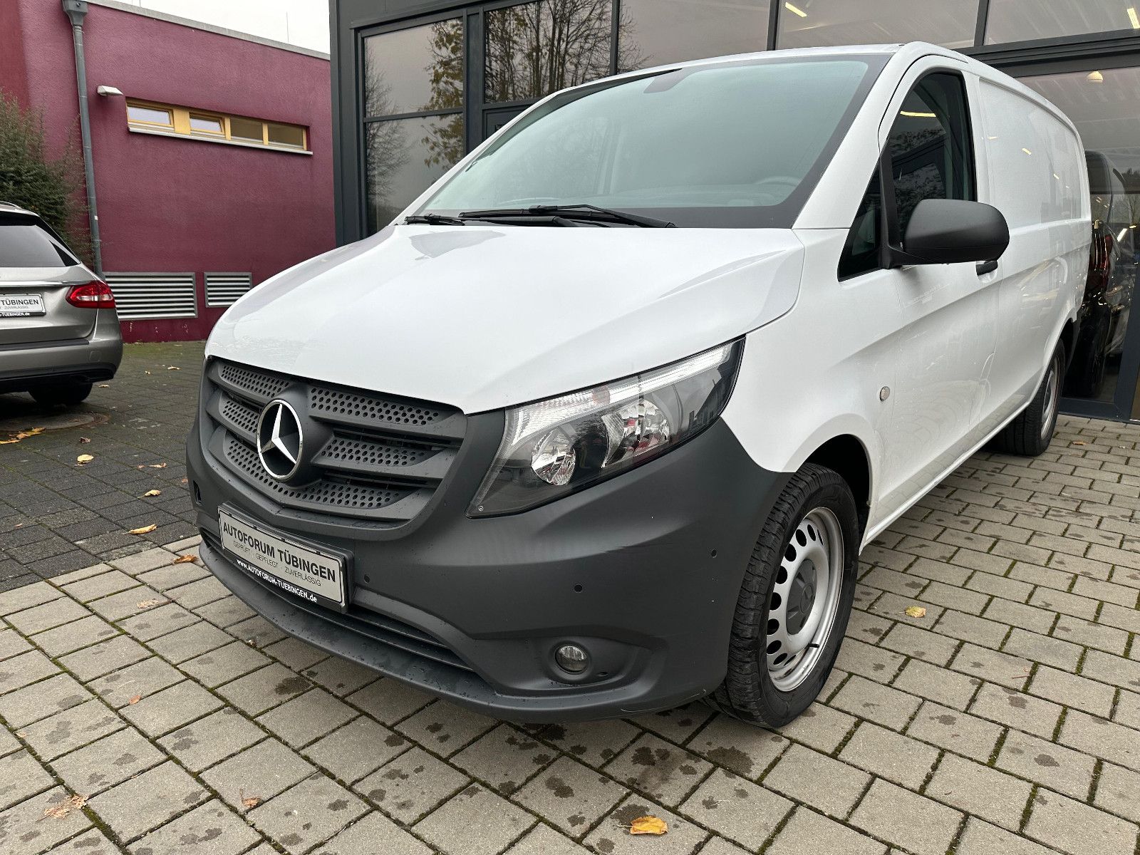 Fahrzeugabbildung Mercedes-Benz VITO 114 4Matic LANG *NAVI*KLIMA*SH*AHK*SORTIMO*