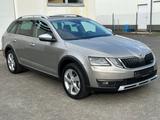 Skoda Octavia Combi Scout 4x4 VIRTUAL|AHK |ACC|SPUR - Skoda Octavia: Allradantrieb, Scout Combi