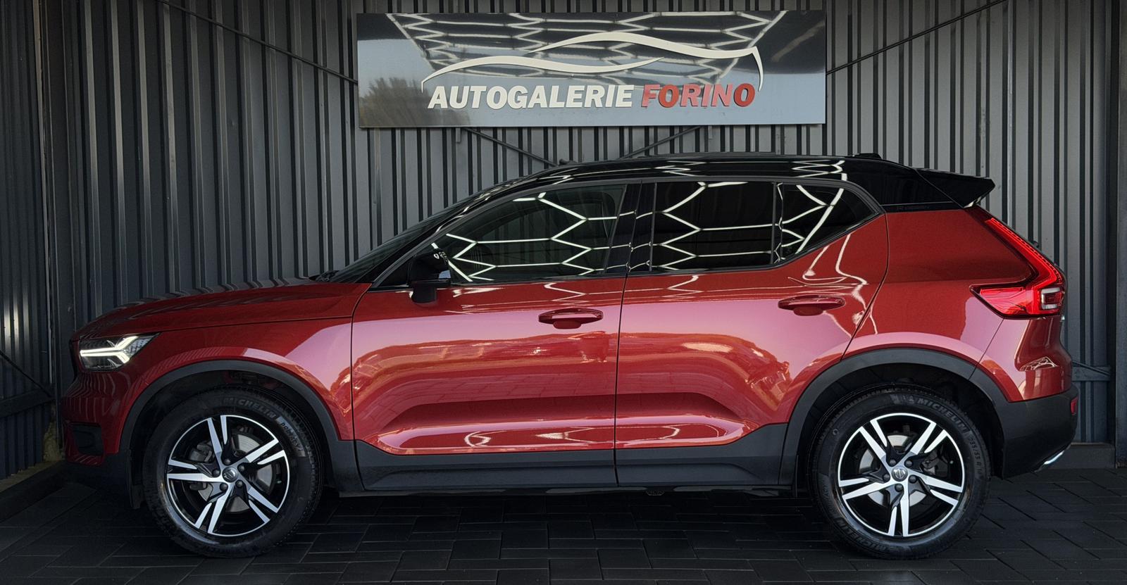 Volvo XC40 R Design 2WD*PANO*KAMERA*HARMAN-KARDON*LANE