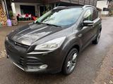 Ford Kuga TÜV neu - Ford Focus mit Benzin-Antrieb: Geländewagen