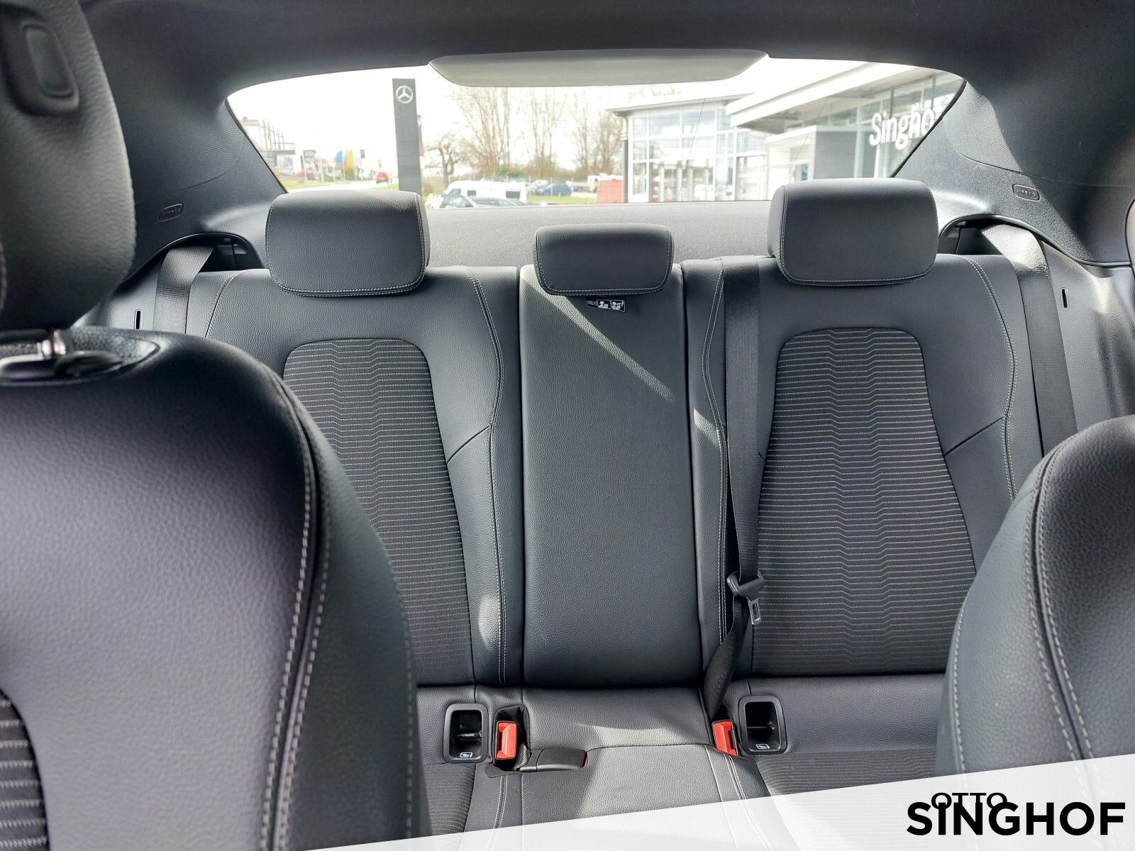Fahrzeugabbildung Mercedes-Benz CLA 180 Progressive +LED+MBUX+PDC+Navi+Sitzhzg+