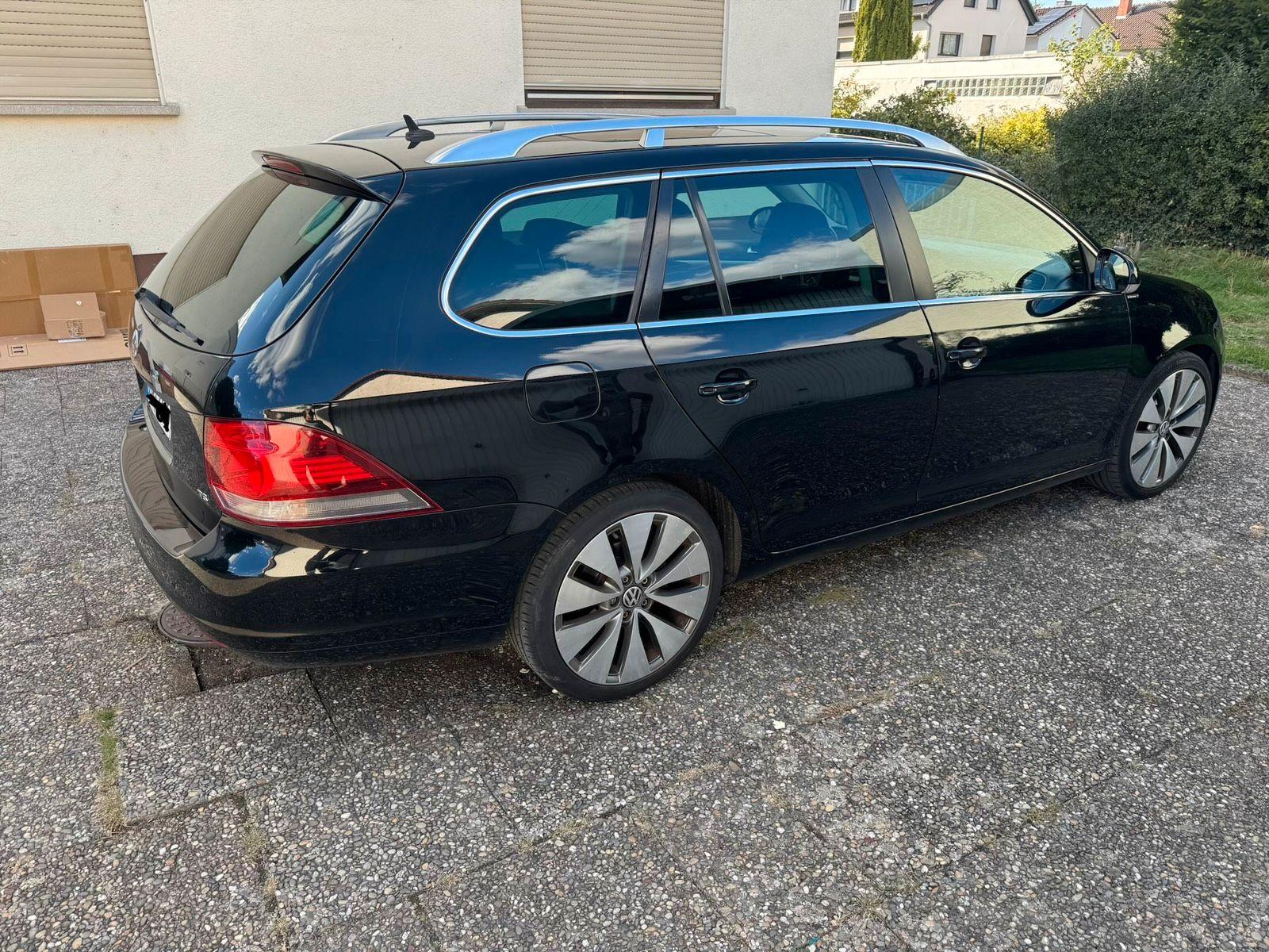 Volkswagen Golf 2011 — engine 122 HP (90kW)