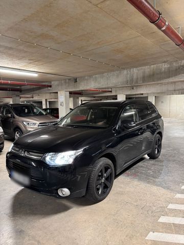 Mitsubishi Outlander 2.2 Cat Allrad 7 sitz...