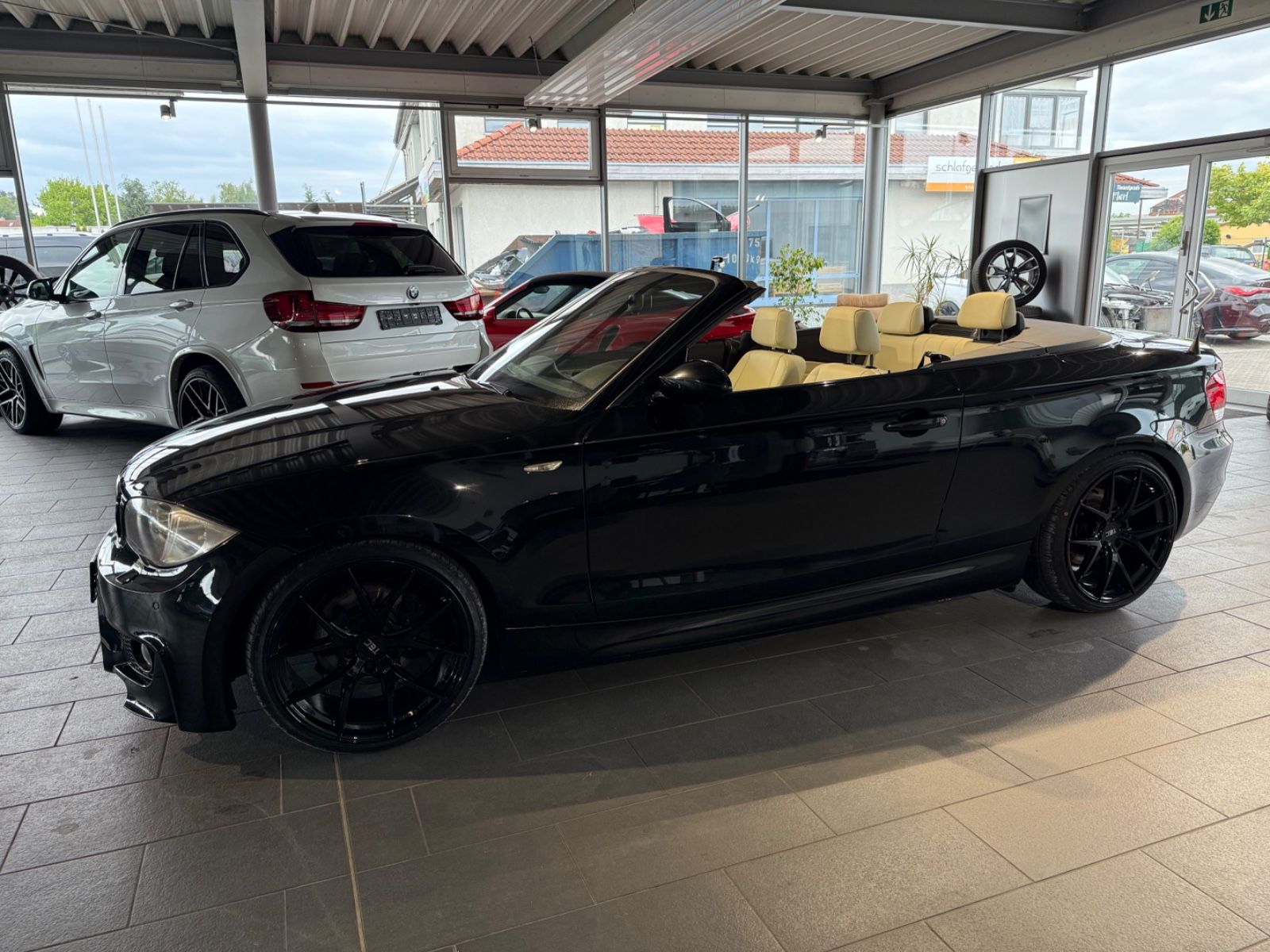 Fahrzeugabbildung BMW 120d Cabrio M Sport *Xenon*NaviProf * PDC*KomfZ*